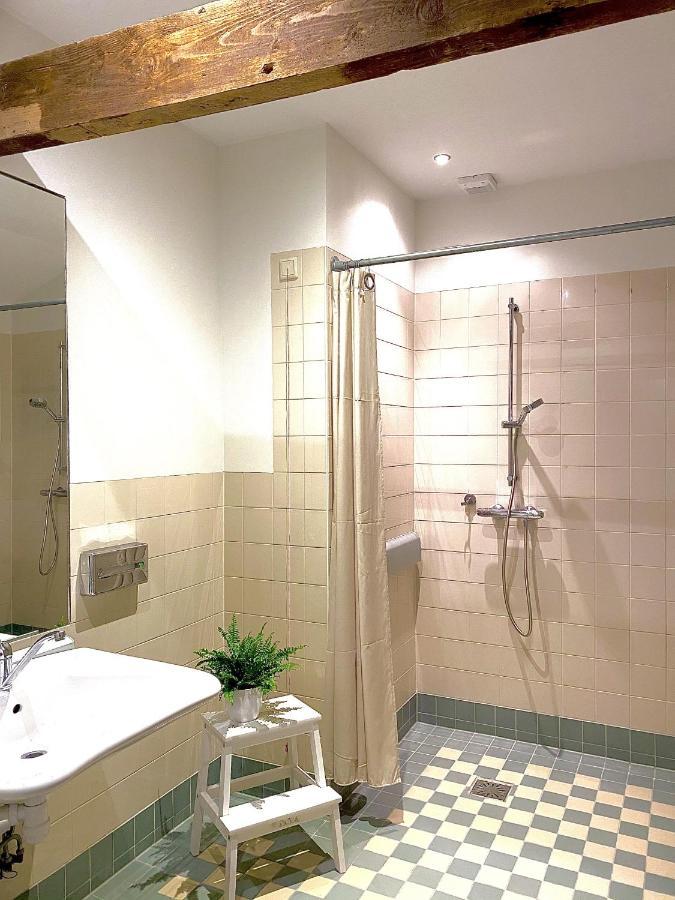 B&B De Lage Zwaluw Zwaluwe Kültér fotó