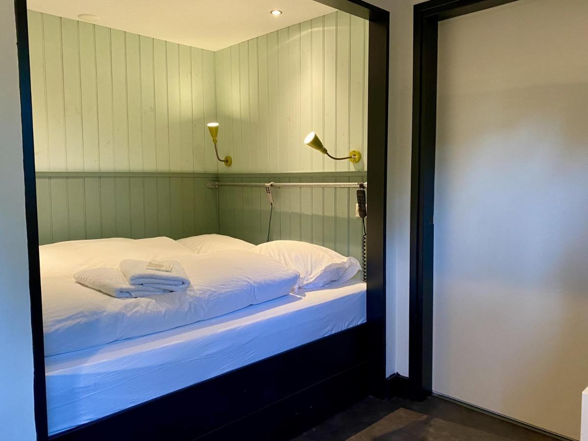 B&B De Lage Zwaluw Zwaluwe Kültér fotó